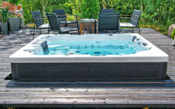 Enjoying a Really Fancy Hot Tub: The Luxury of Luxury Hot Tubs